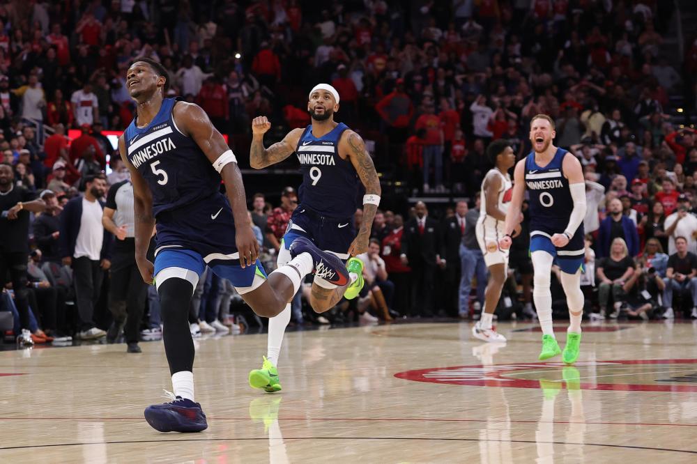 又能在反击 又能在反击