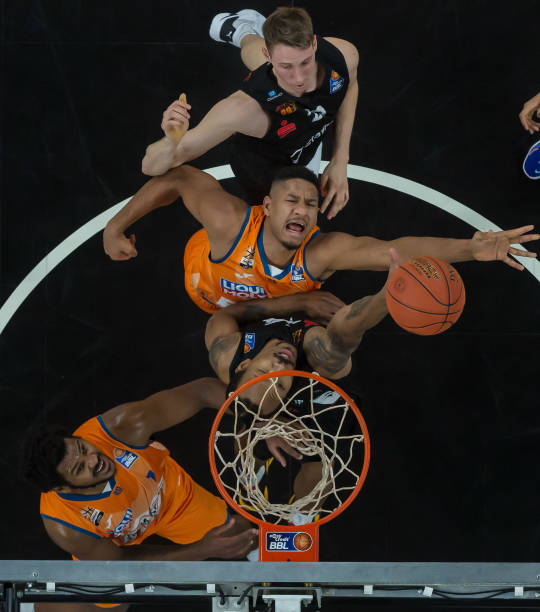 入季后赛 入季后赛